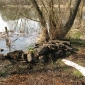 jarní vylepšování okolí rybníka