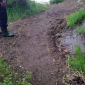 zpevnění cestiček okolo rybníků a na promenádě